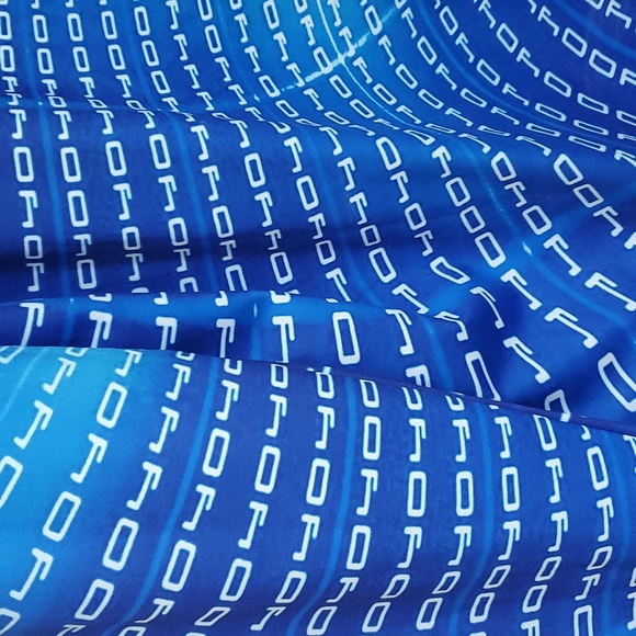 🌷Whirlpool long sleeve top with 3d wormhole print - Picture 3 of 5